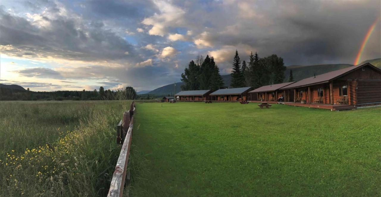 Wells Gray Guest Ranch Hotel Clearwater Exterior photo