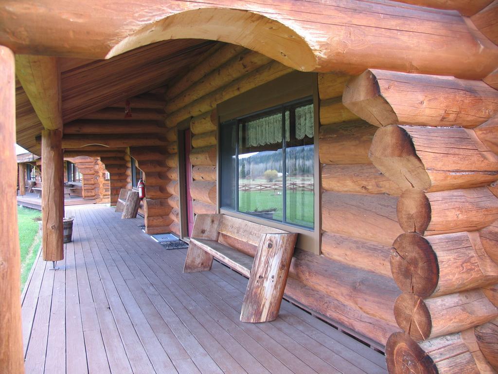 Wells Gray Guest Ranch Hotel Clearwater Exterior photo
