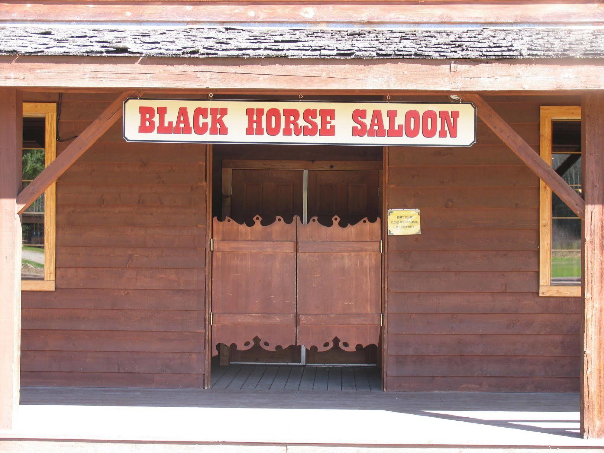 Wells Gray Guest Ranch Hotel Clearwater Exterior photo