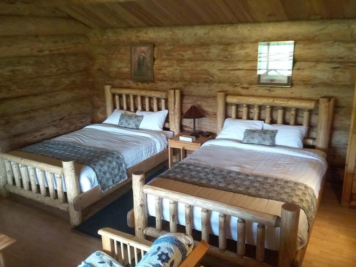 Wells Gray Guest Ranch Hotel Clearwater Exterior photo